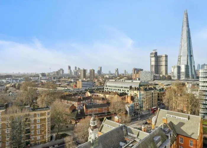 5 Million Pound Stunning Luxury Penthouse Tower Bridge Sleeps 8 Private Jacuzzi